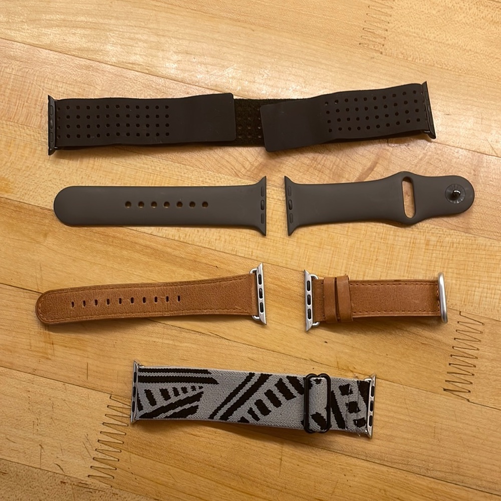⌚️Bundle of 3 Apple Watch Bands for 38mm ⌚️ Fitness Athletic Dress Work Bands